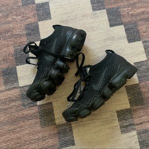 WOMENS NIKE AIR TRIPLE BLACK VAPORMAX FLYKNIT 3